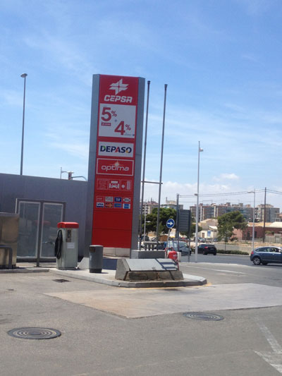 Cepsa - Fabricantes de totem publicitarios