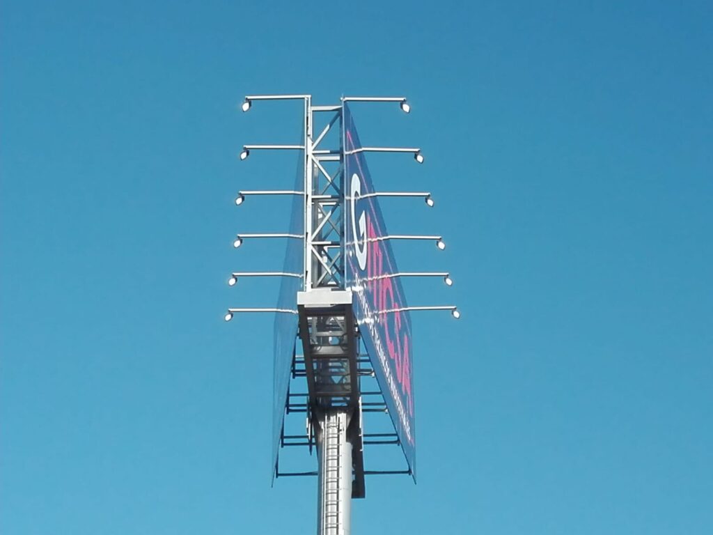 monoposte publicitario