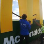 Instaladores monopostes Mcdonalds